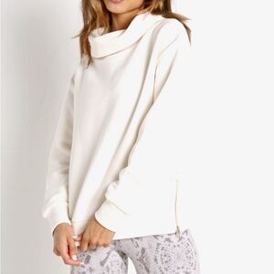 Grey Varley Pull Over